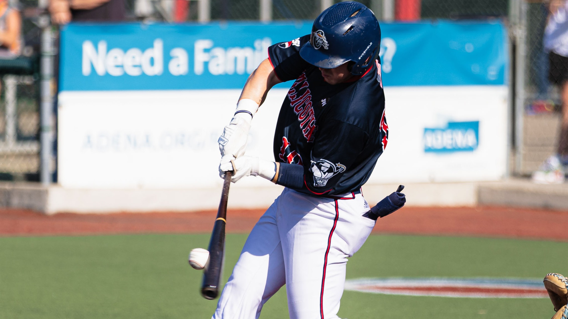 Carson Homers Late, Paints Win Pitcher's Duel Over REX